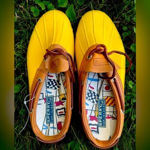 Sperry Yellow and Tan Water Shoes